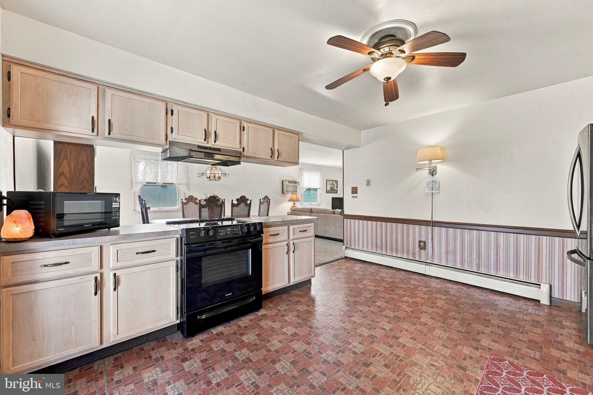 13 S 13th Ave, Coatesville, PA 19320 photo