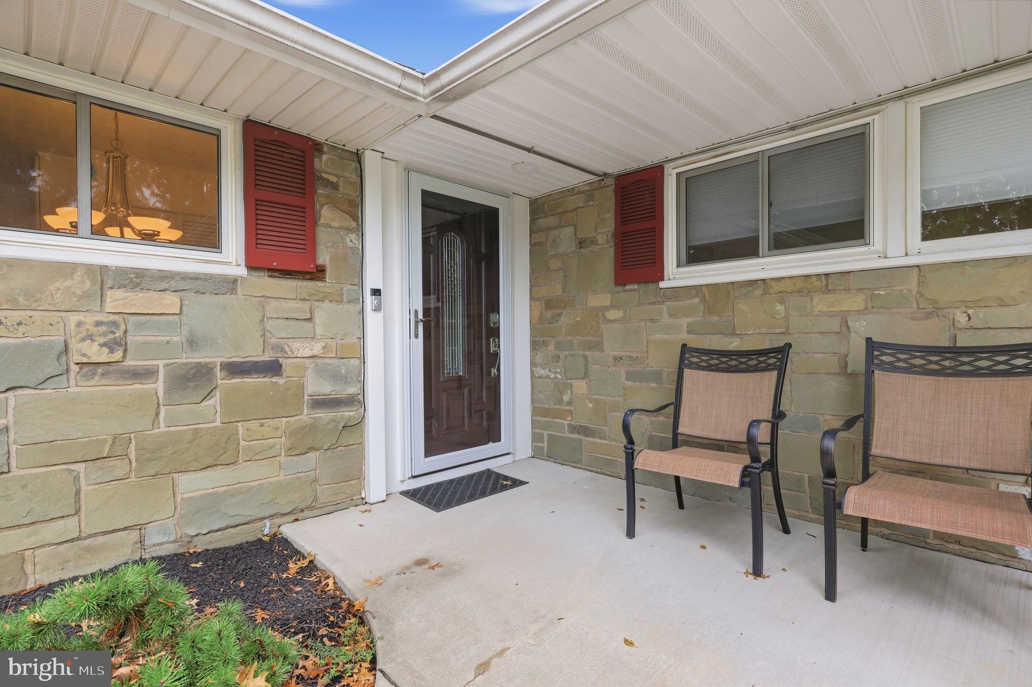 43 Full Turnpike Rd, Levittown, PA 19056 photo