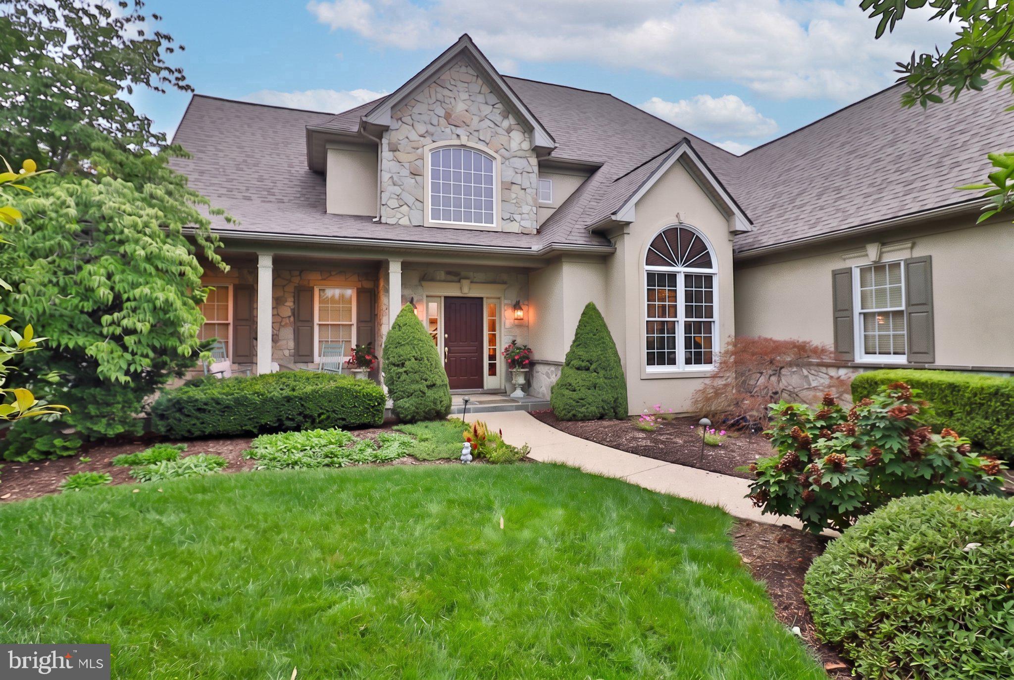 813 Woodfield Dr, Lititz, PA 17543