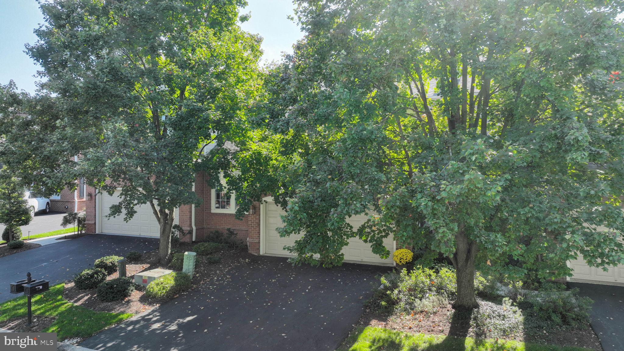 624 Northfield Rd, Lititz, PA 17543 photo