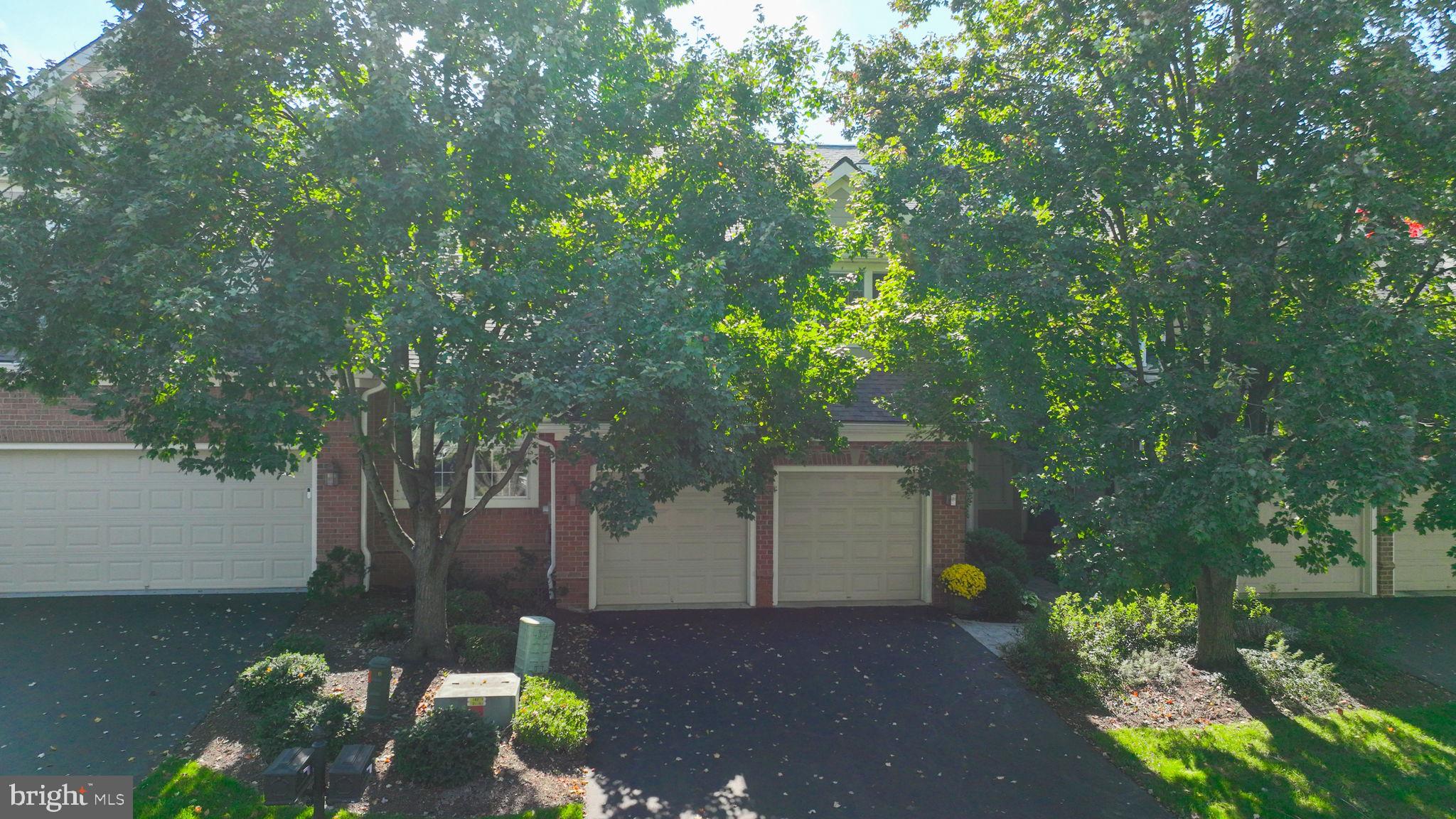 624 Northfield Rd, Lititz, PA 17543 photo