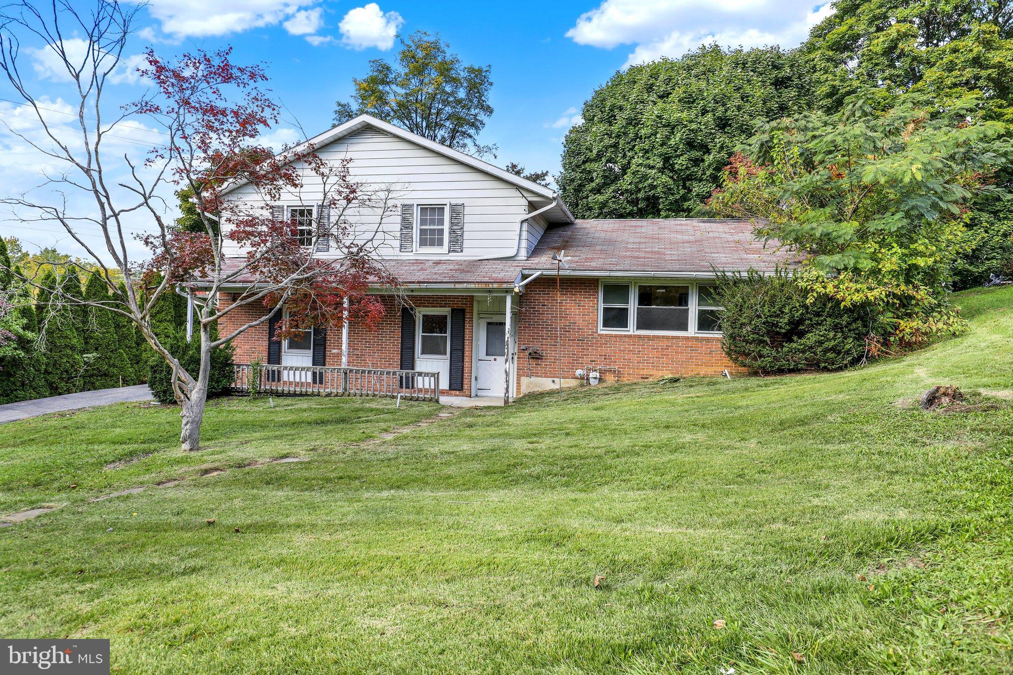 2003 Reservoir Rd, Reading, PA 19604