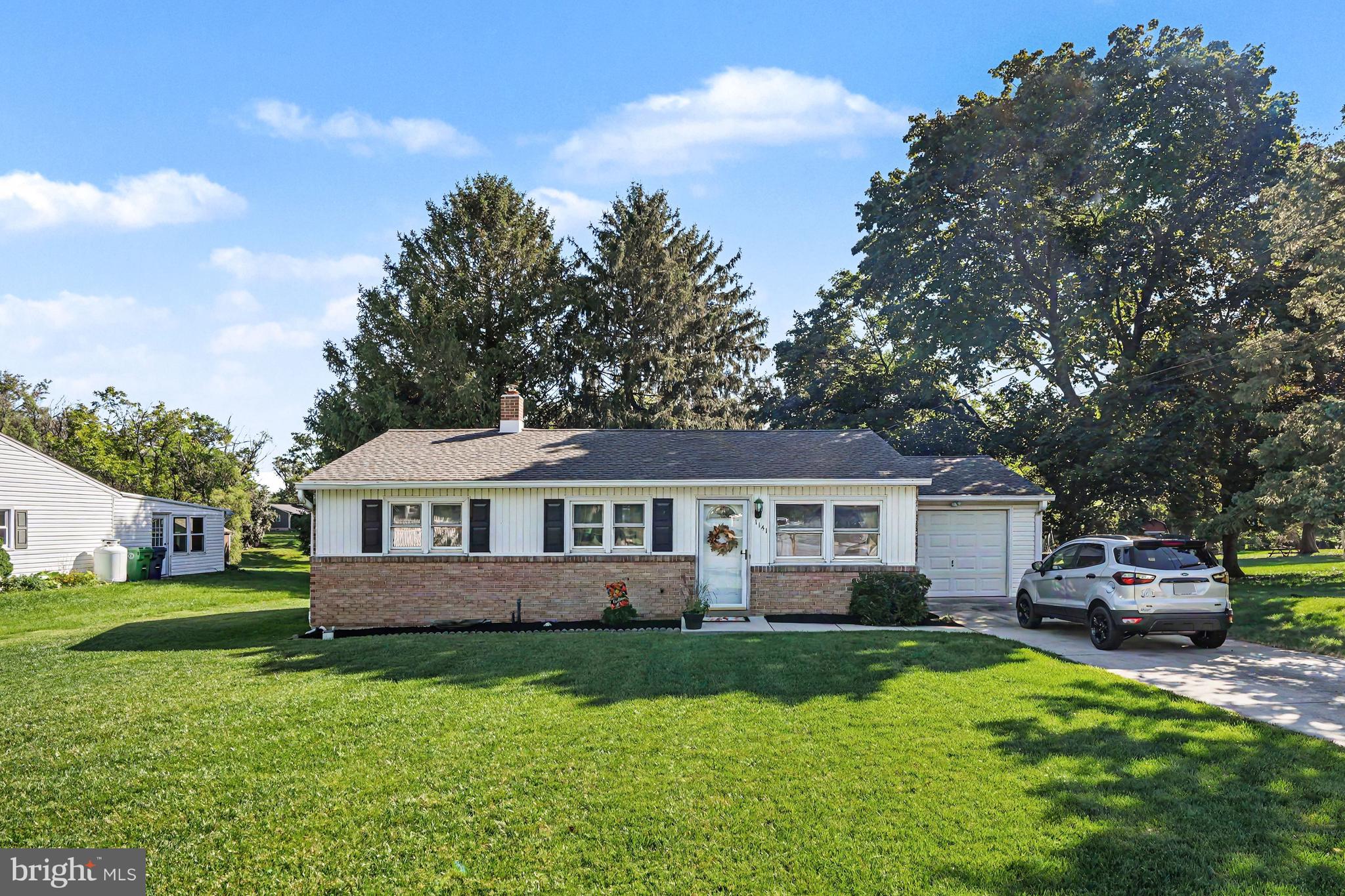 1141 Fairmont Dr, Harrisburg, PA 17112 photo