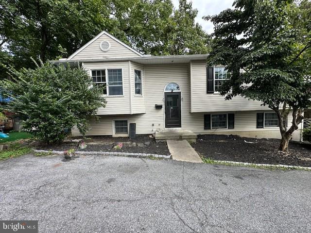 242 Elm St, Steelton, PA 17113