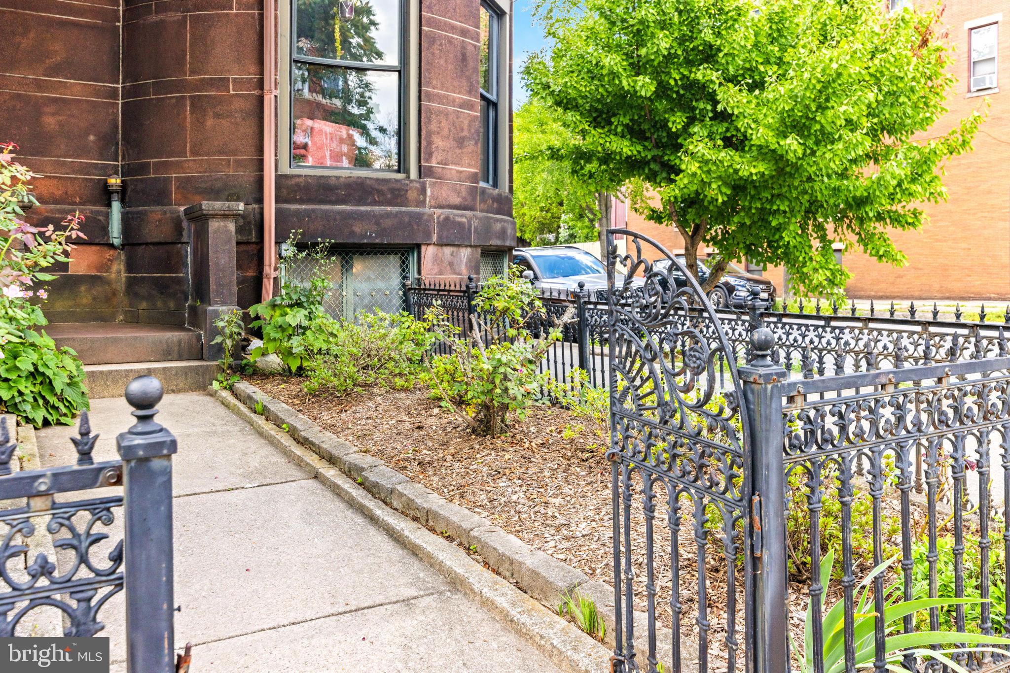 2746 Saint Paul St, Baltimore, MD 21218 photo