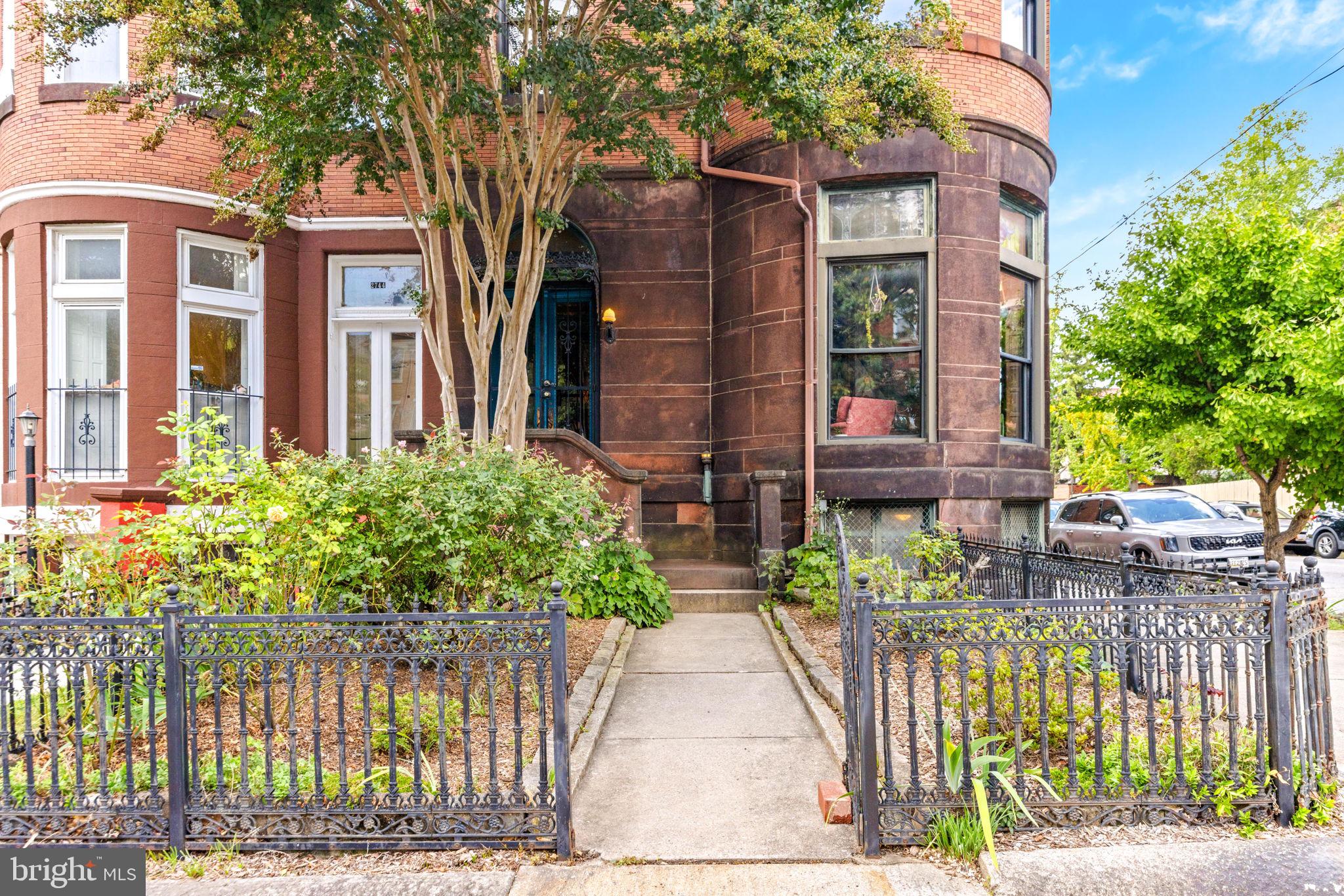 2746 Saint Paul St, Baltimore, MD 21218 photo