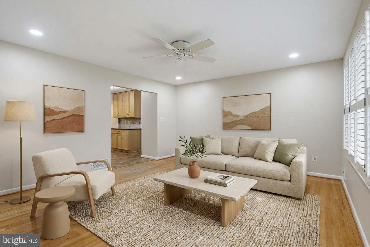 6404 Woodburn Ave, Elkridge, MD 21075 photo