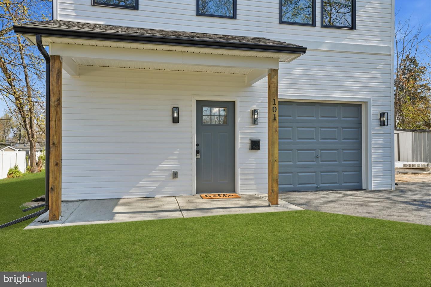 6 Starlight Ln, Levittown, PA 19055 photo