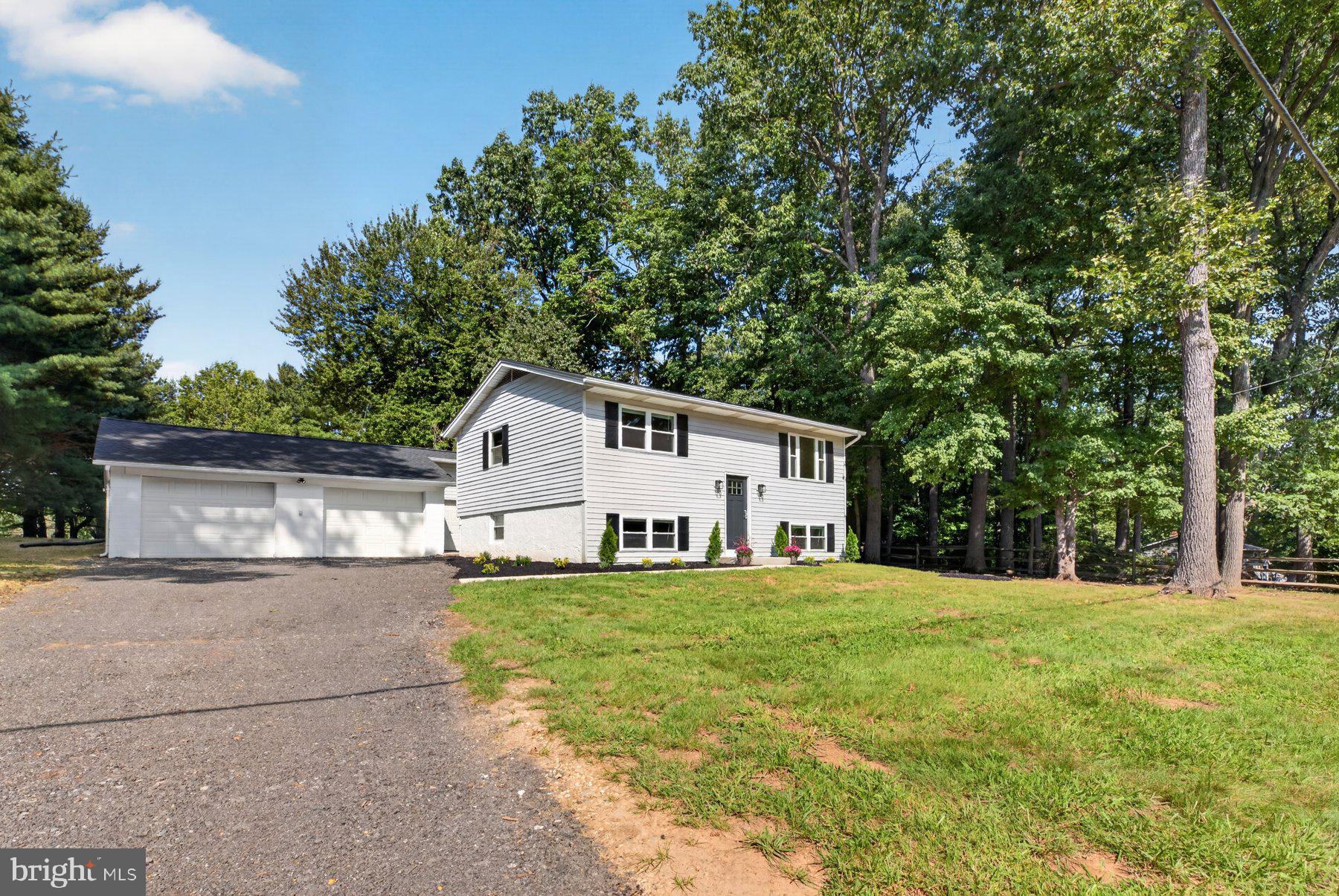 5002 Roller Rd, Manchester, MD 21102