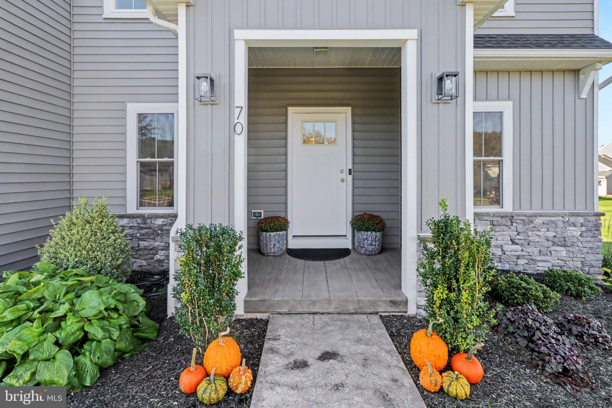 70 Lake View Rd, Ephrata, PA 17522 photo