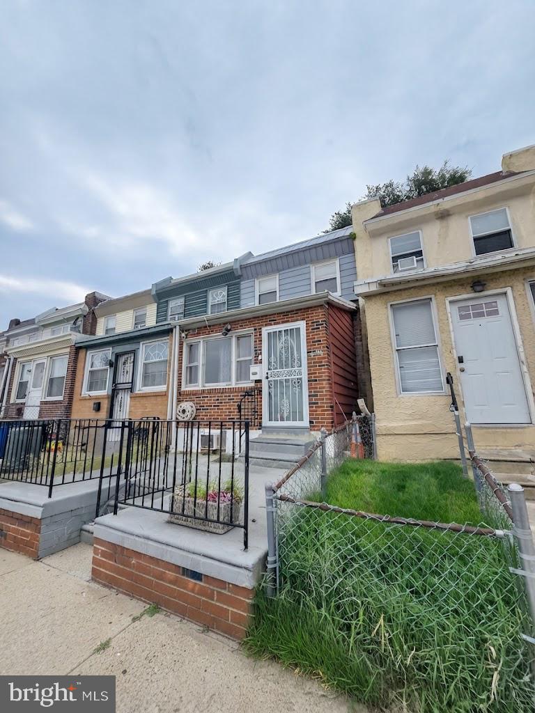 5726 Jackson St, Philadelphia, PA 19135
