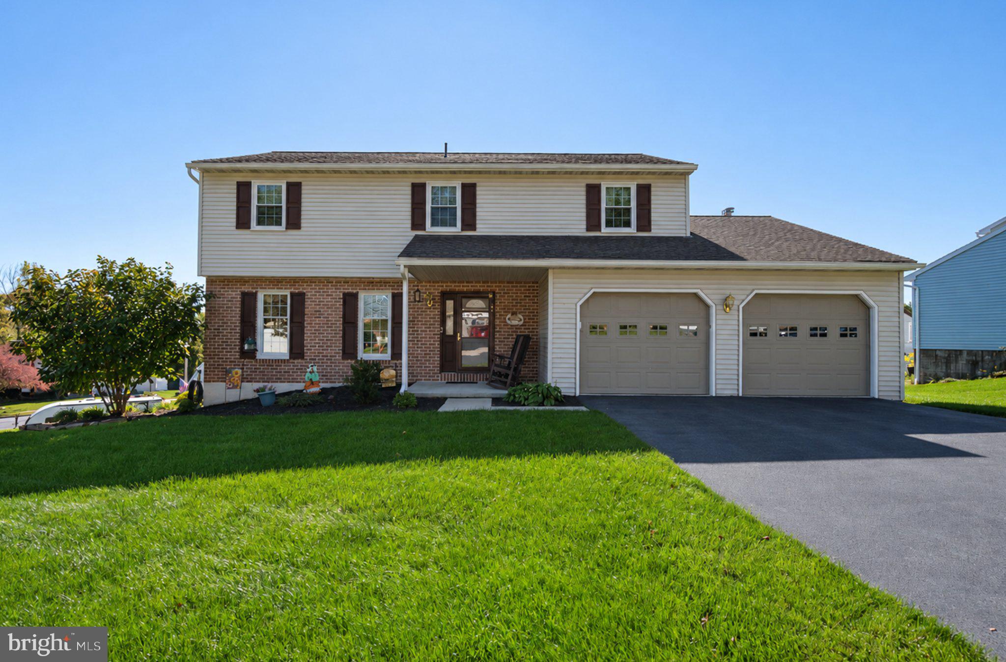 1720 Mountain Dr, Sinking Spring, PA 19608