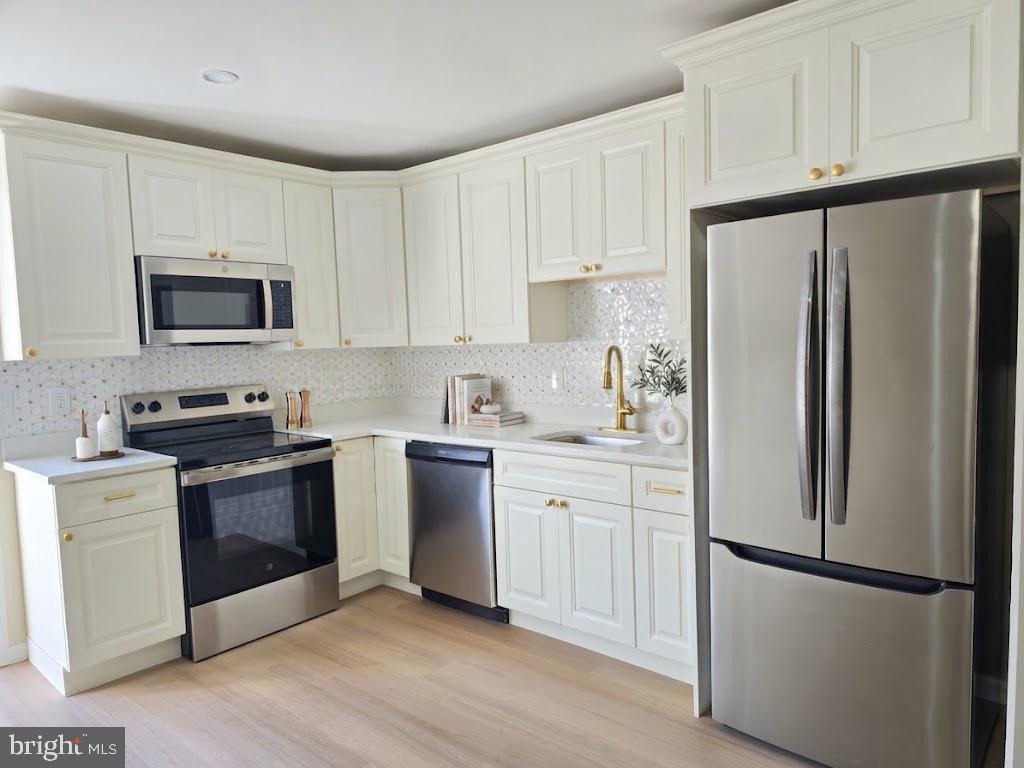 7108 Clover Ln, Upper Darby, PA 19082 photo