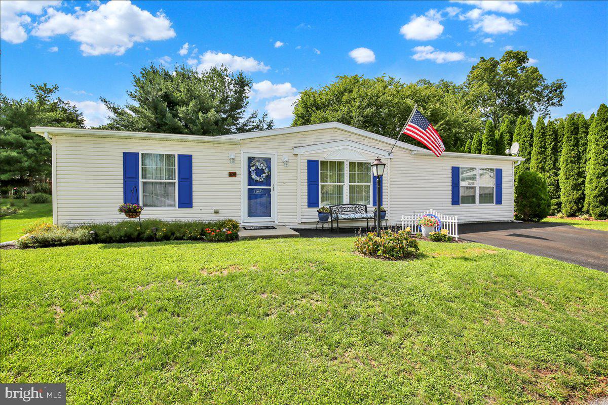 409 Cedar Ln, Birdsboro, PA 19508