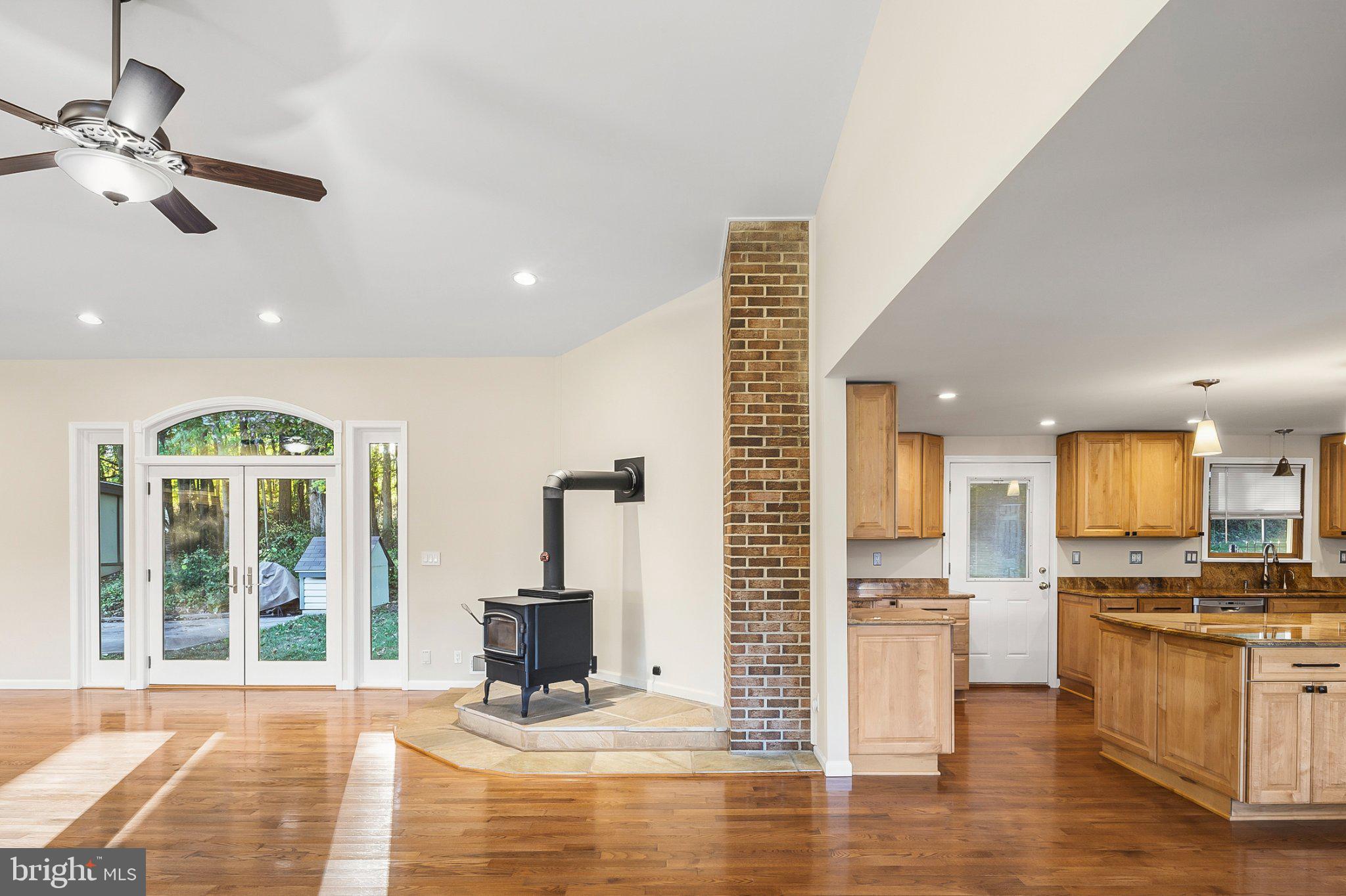 8410 Commercial St, Savage, MD 20763 photo