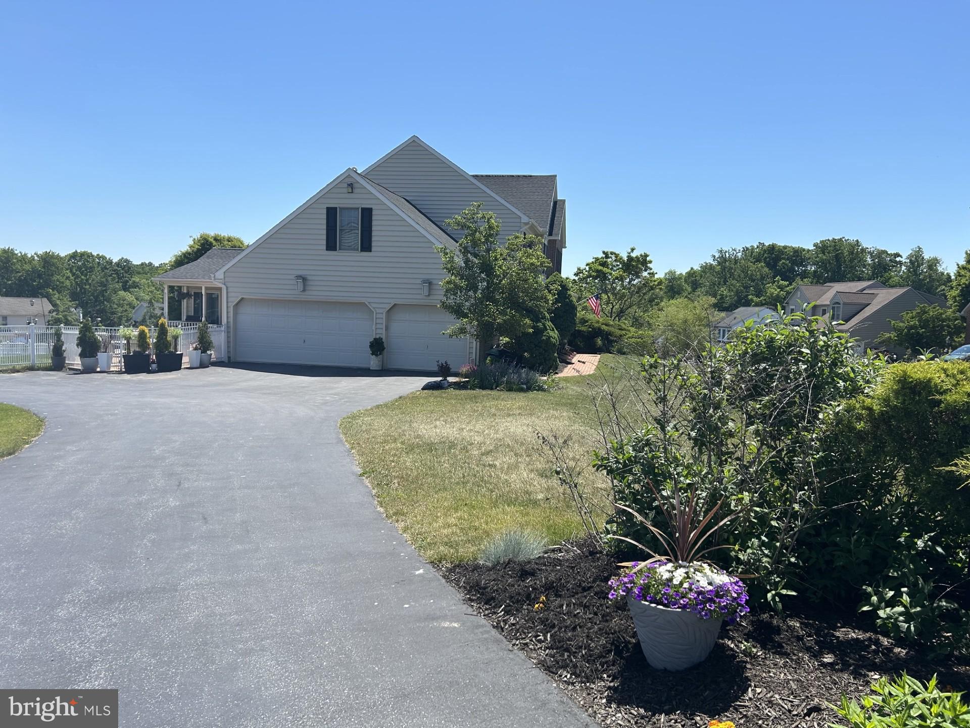 315 Kent Dr, Harrisburg, PA 17111 photo