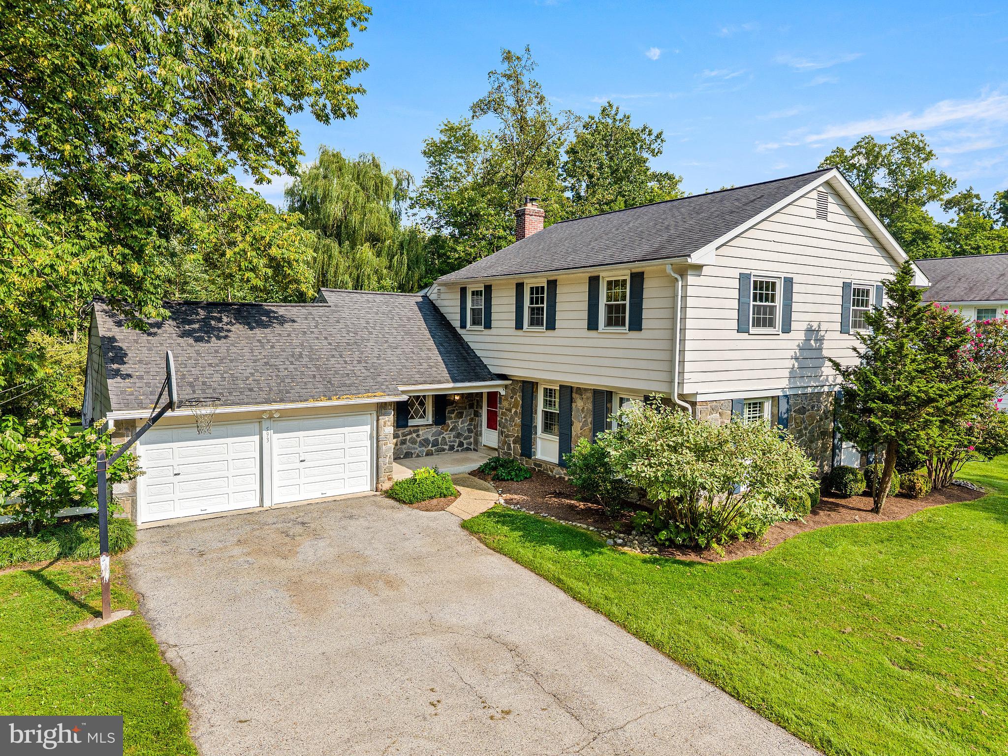 593 Watford Ln, Berwyn, PA 19312