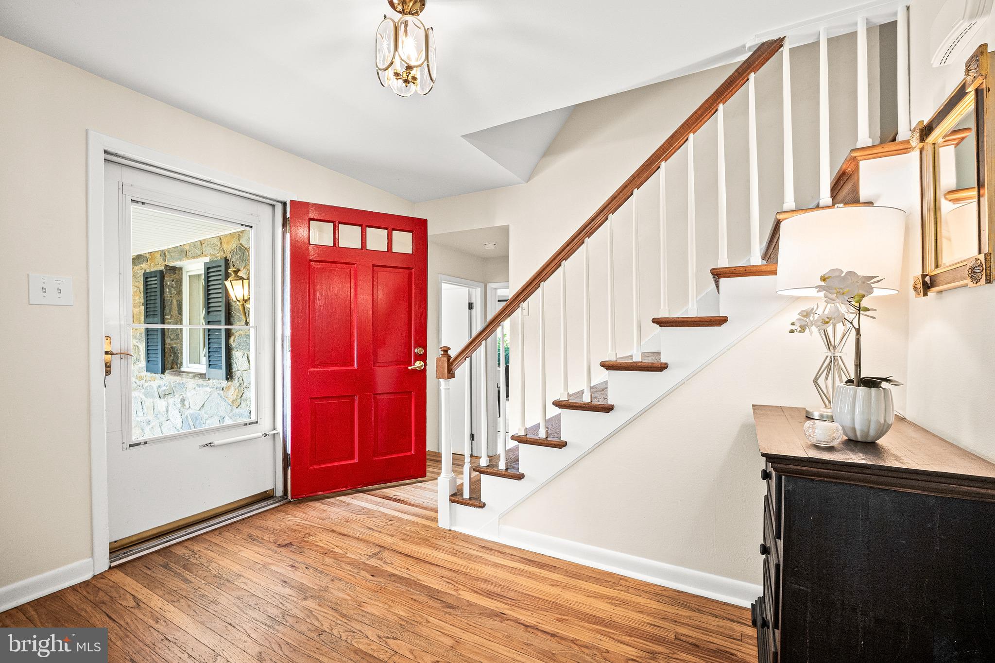 593 Watford Ln, Berwyn, PA 19312 photo