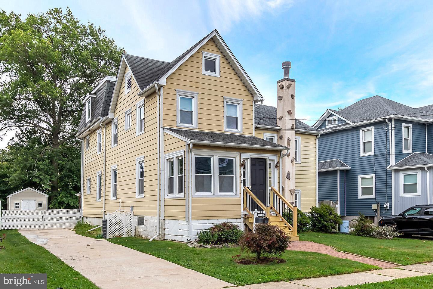 218 Kingston Ave, Barrington, NJ 08007