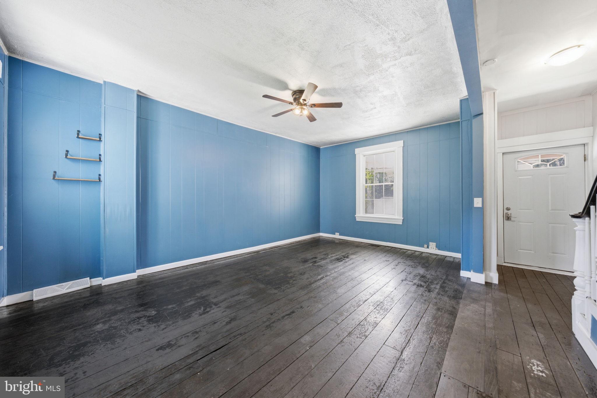 27 Spruce St, Pomeroy, PA 19367 photo