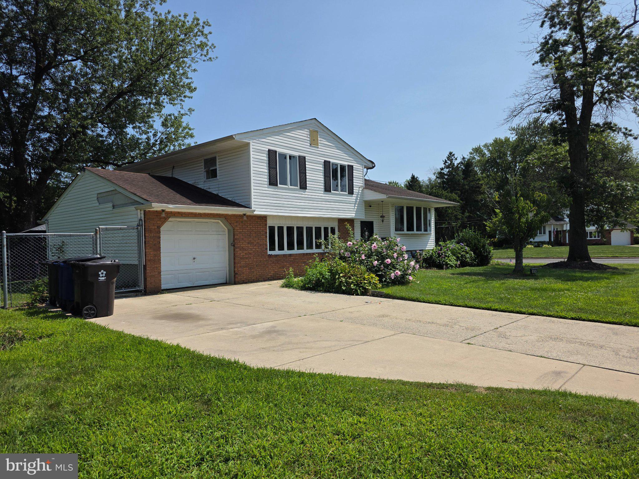48 Princeton Dr, Delran, NJ 08075
