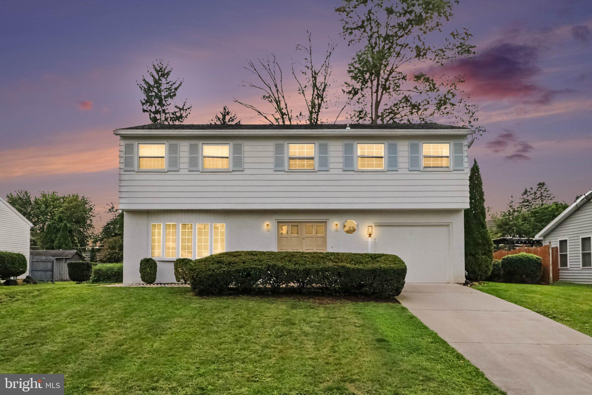 7 Center Dr, Camp Hill, PA 17011 photo