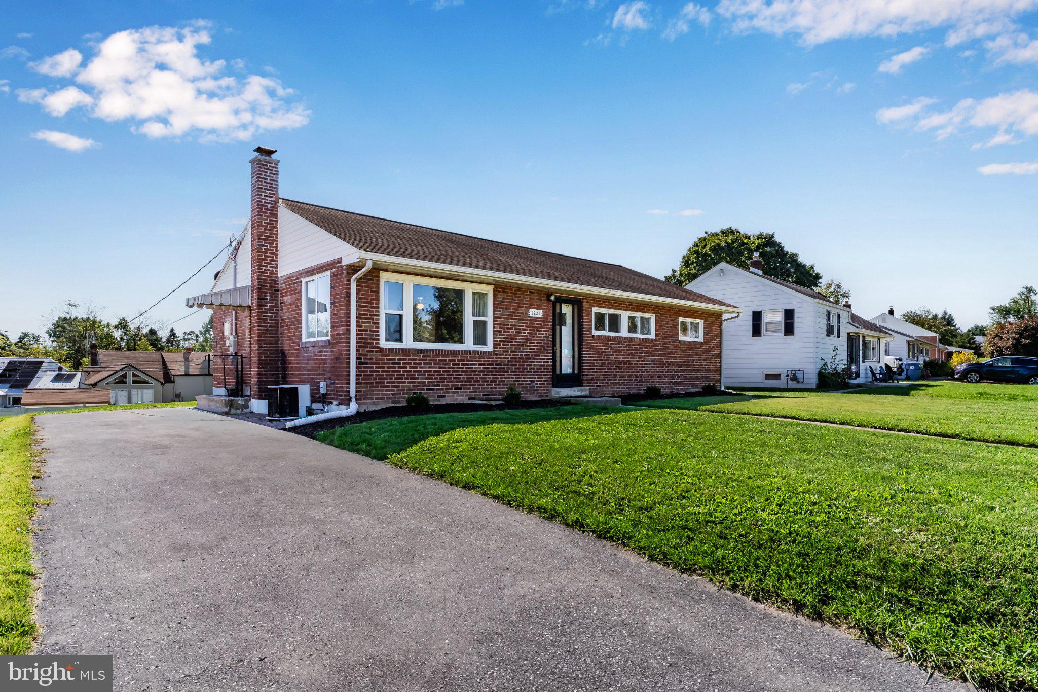 5223 Crestwood Dr, Harrisburg, PA 17109 photo