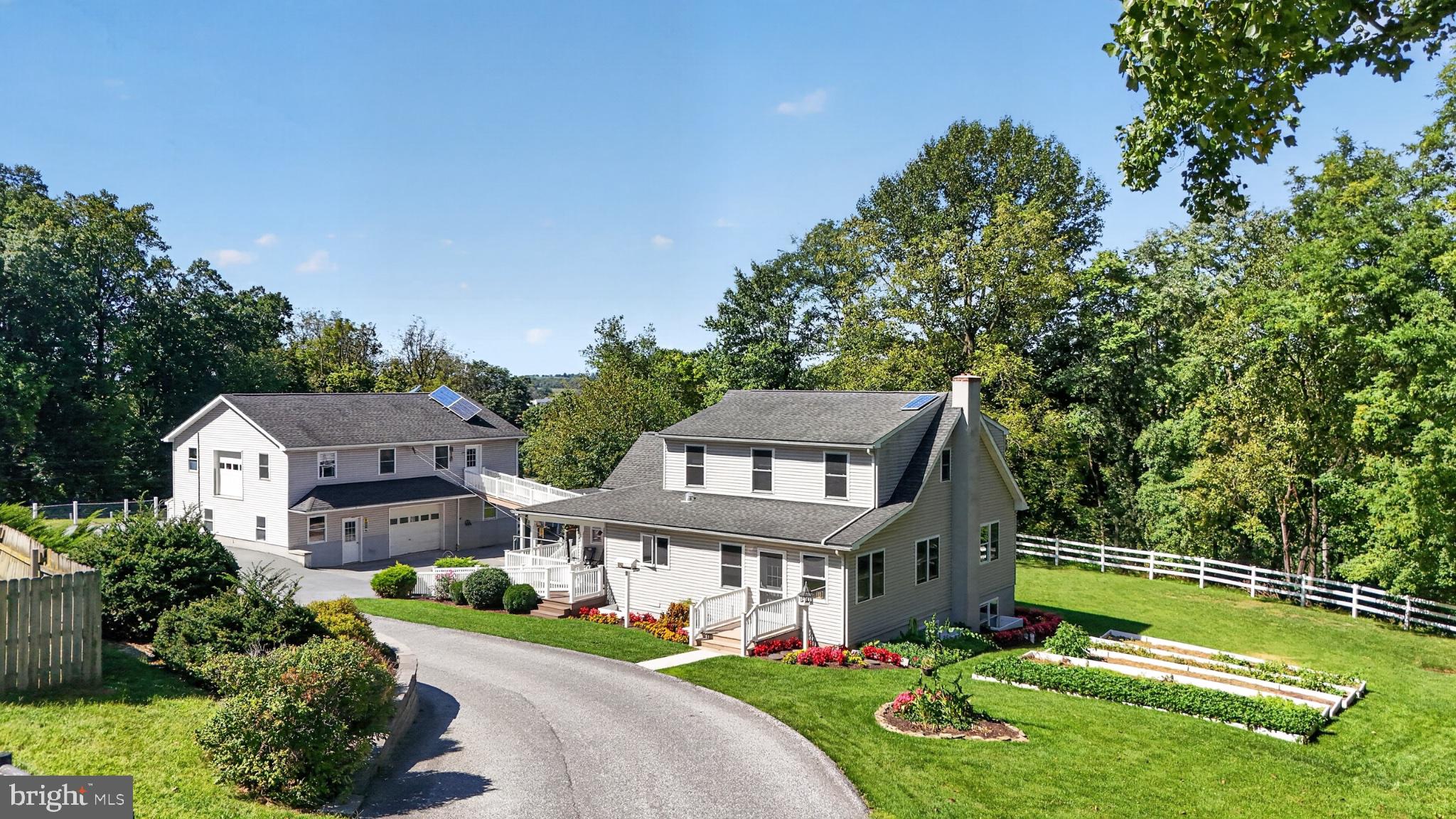 901 Smyrna Rd, Kinzers, PA 17535