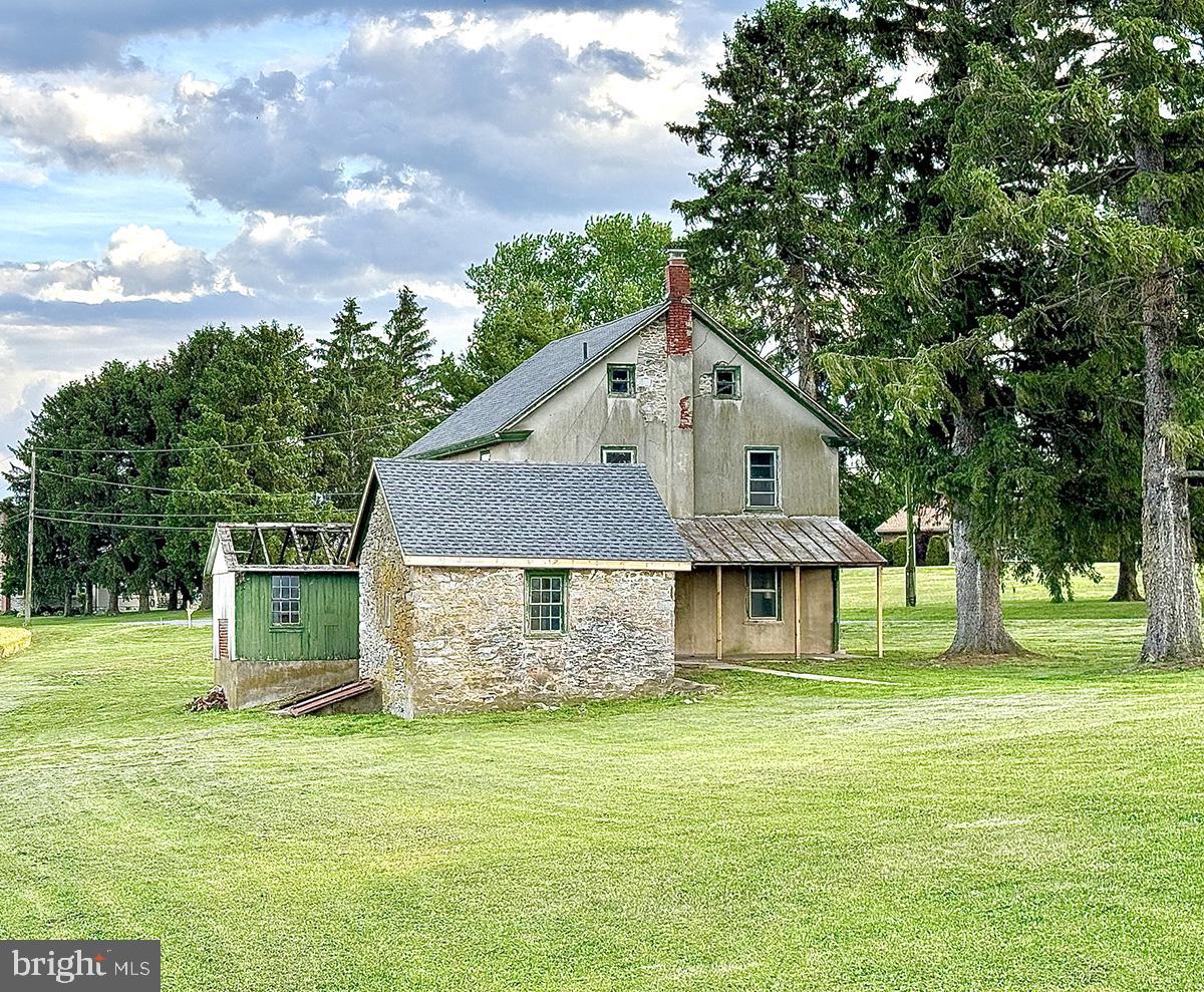 133 Hunter Rd, Oley, PA 19547 photo