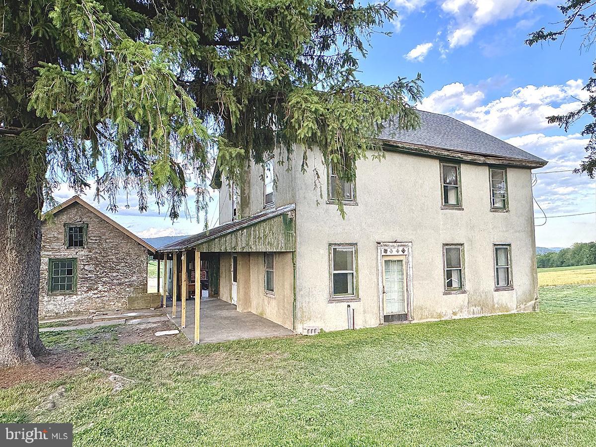 133 Hunter Rd, Oley, PA 19547 photo
