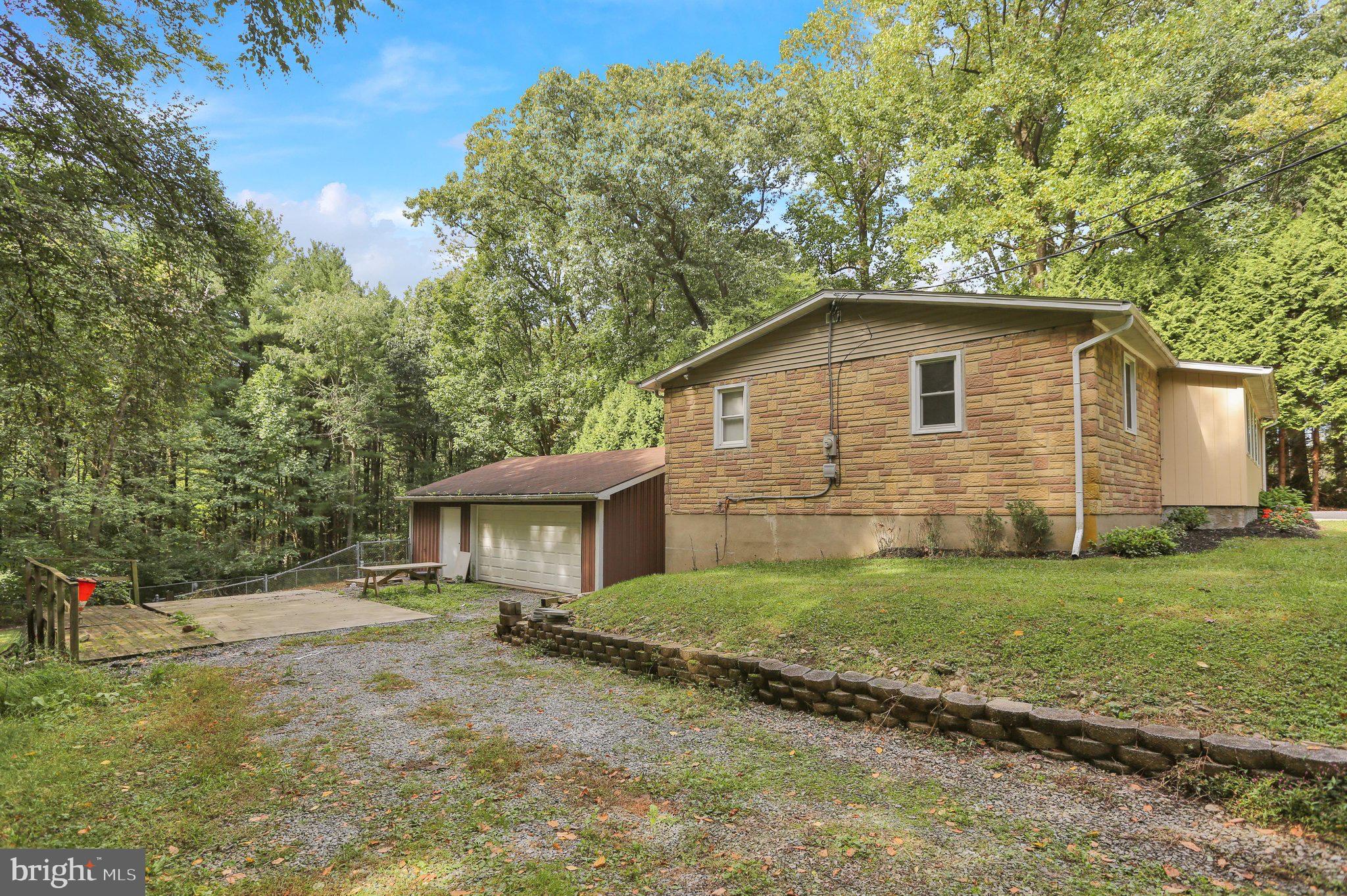 129 Orchard, Fleetwood, PA 19522 photo