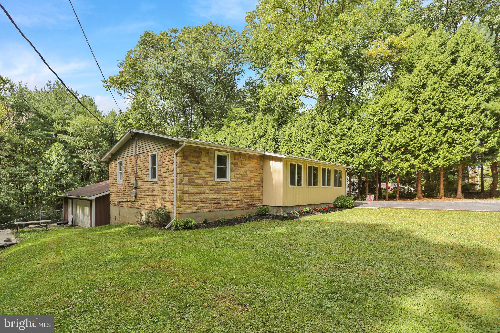 129 Orchard, Fleetwood, PA 19522 photo