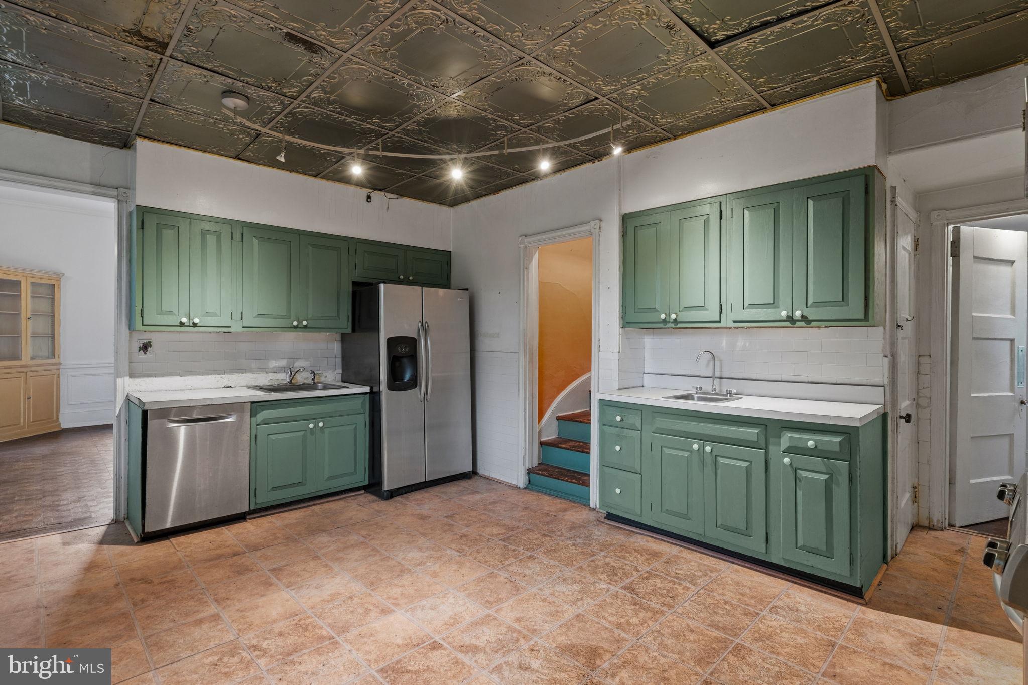 6439 Cherokee St, Philadelphia, PA 19119 photo