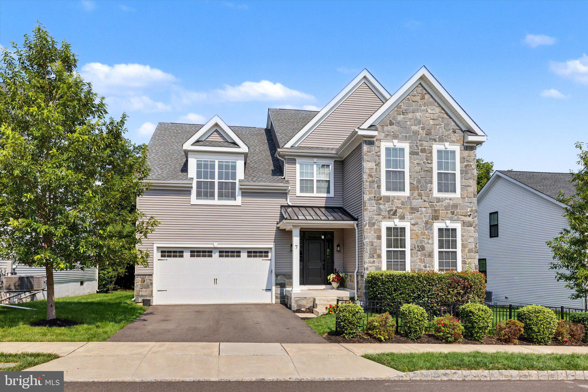 7 Pettits Bridge Rd, Jamison, PA 18929