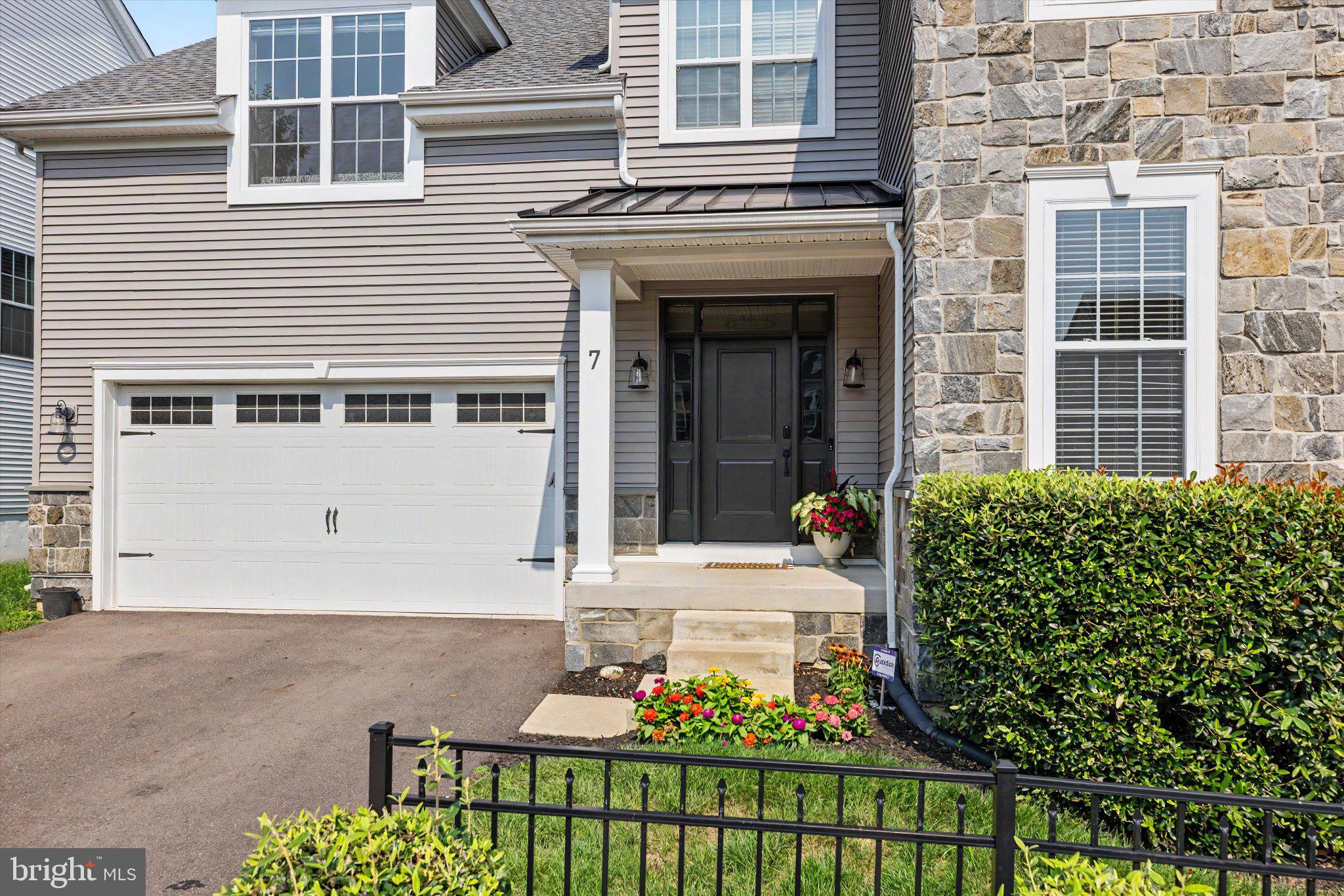 7 Pettits Bridge Rd, Jamison, PA 18929 photo