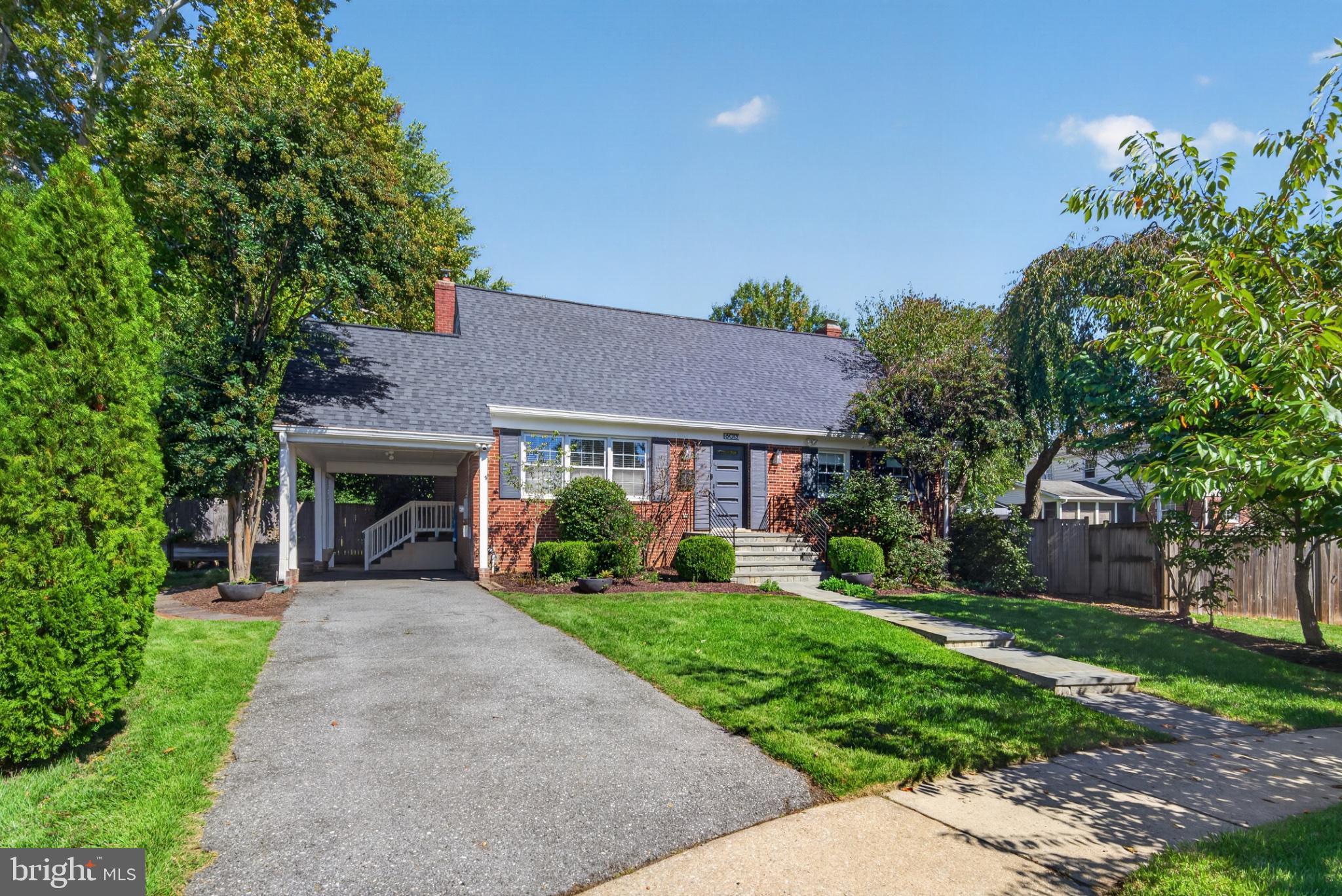 6013 Kingsford Ct, Bethesda, MD 20817 photo