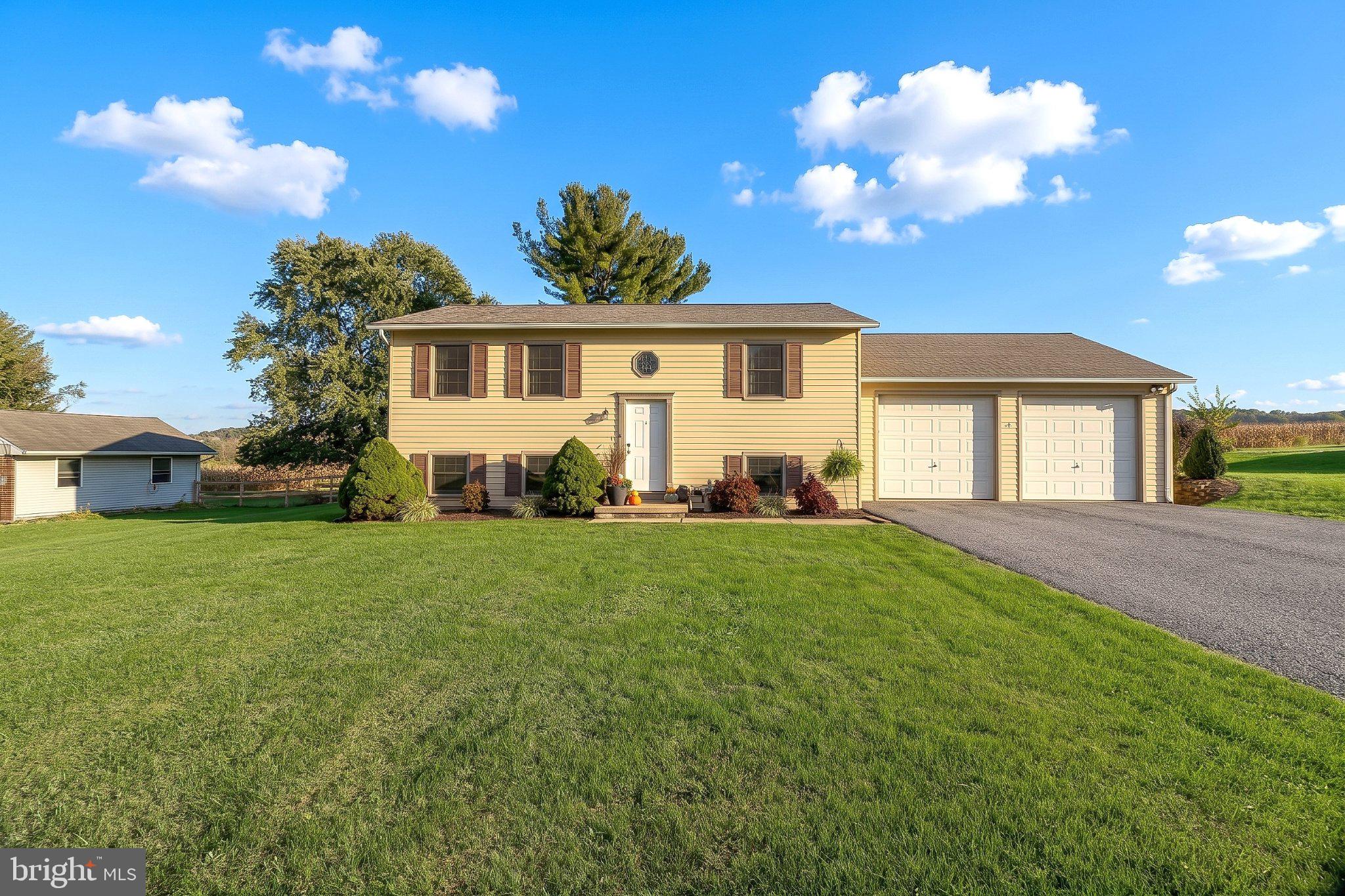 515 Byerland Church Rd, Willow Street, PA 17584