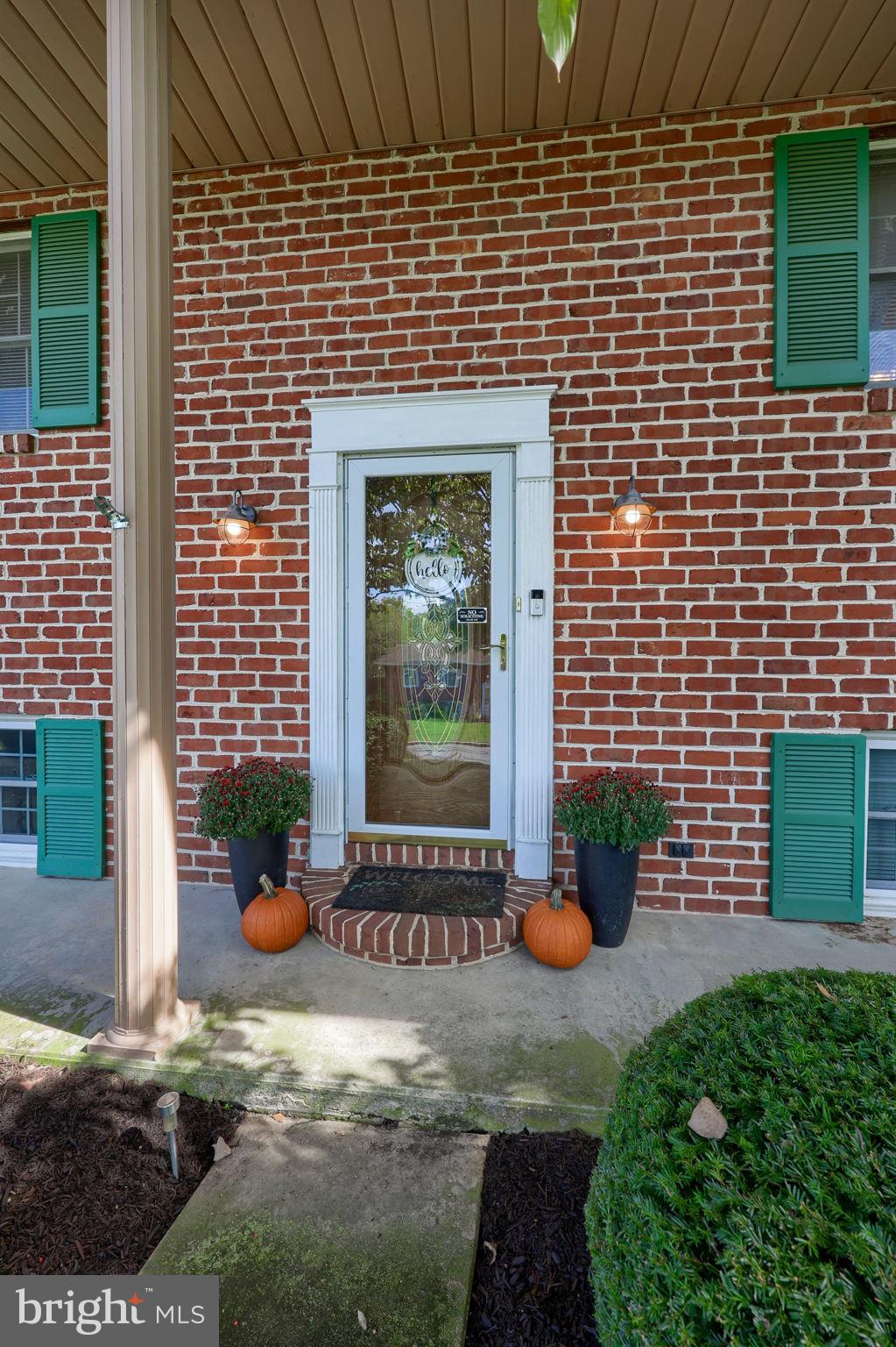 303 Broad St, Akron, PA 17501 photo