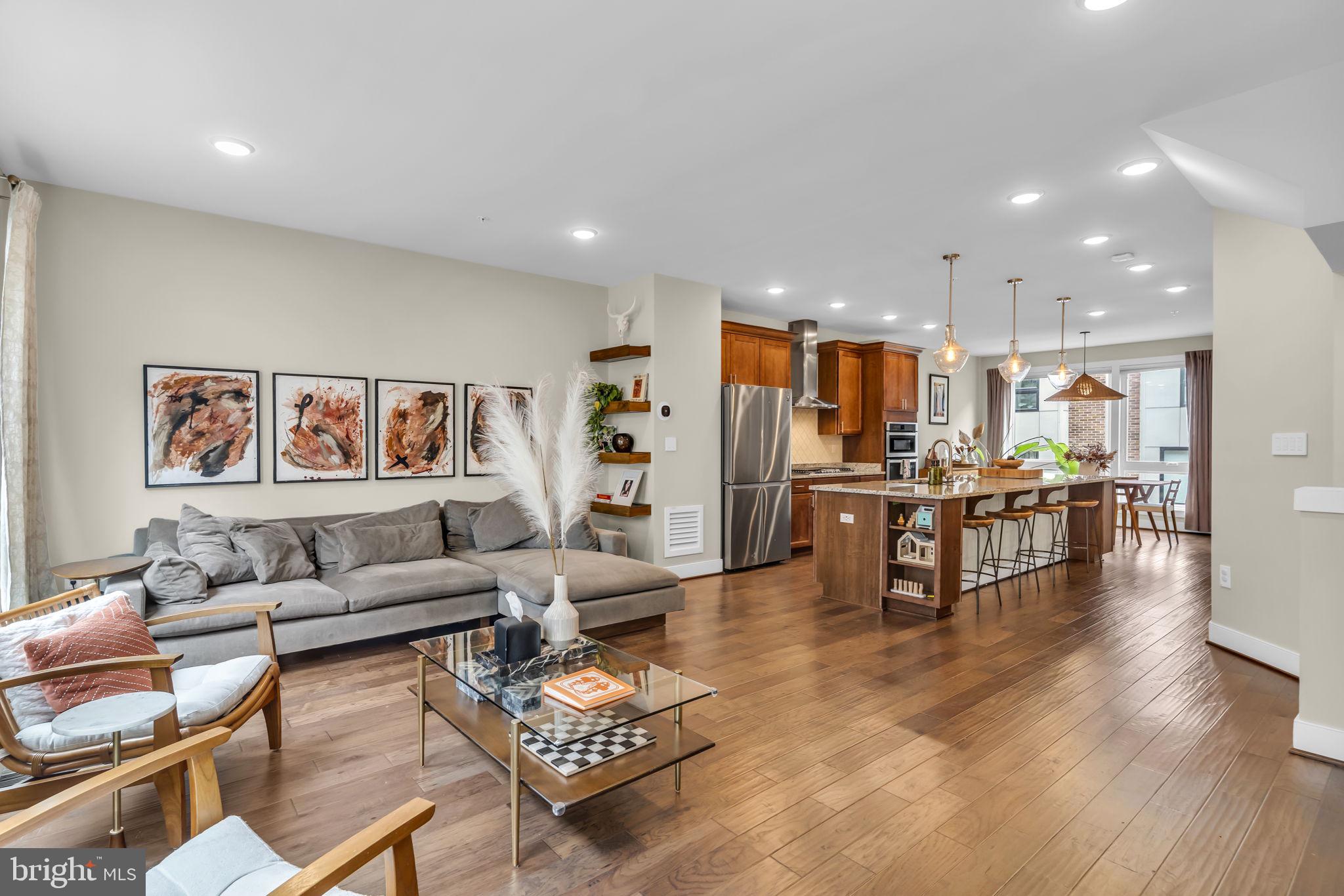 423 Nottoway Walk, Alexandria, VA 22304