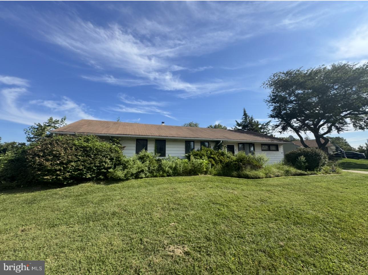 200 Allendale Dr, Morrisville, PA 19067