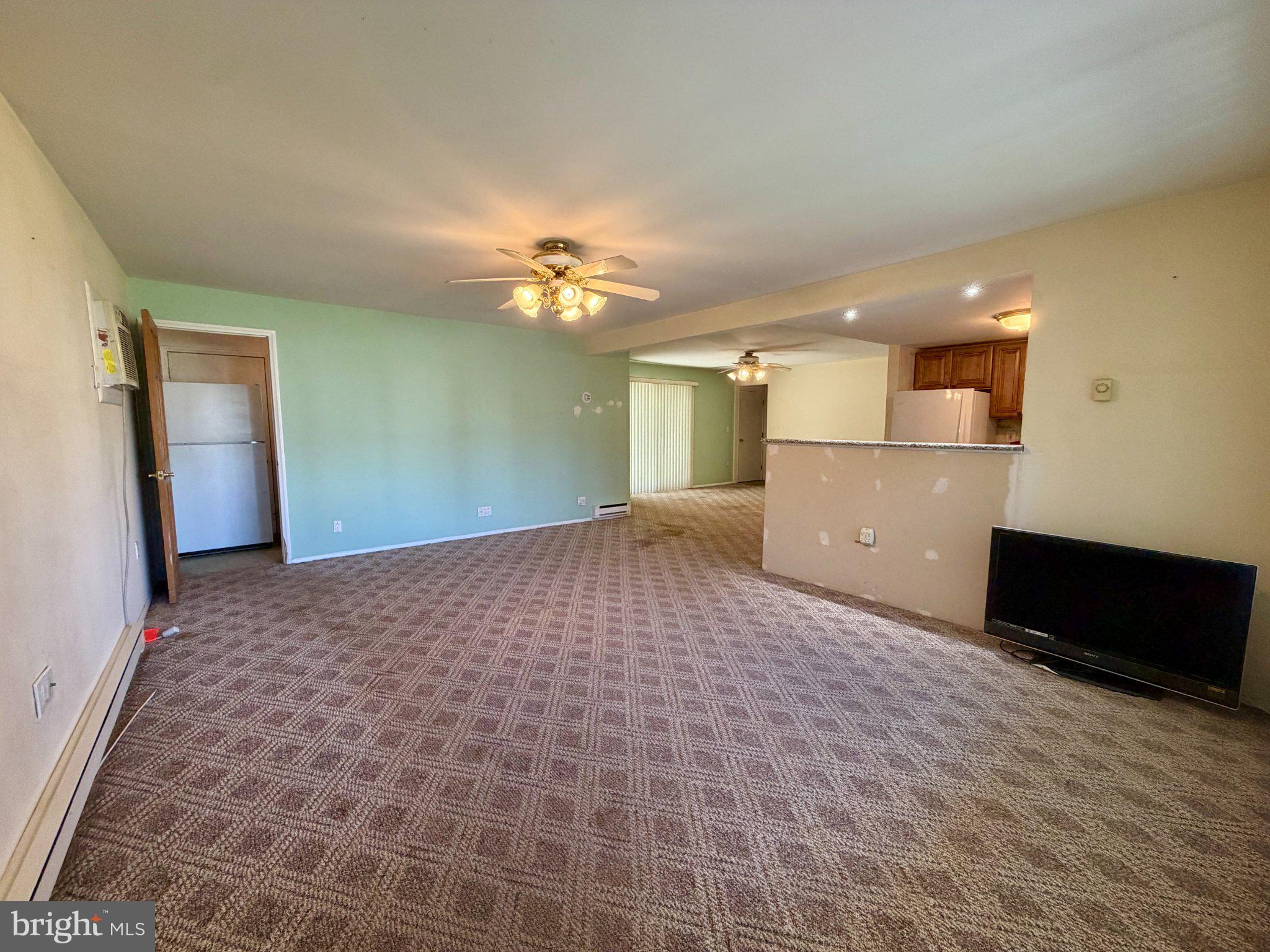 17 Rambler Ln, Levittown, PA 19055 photo