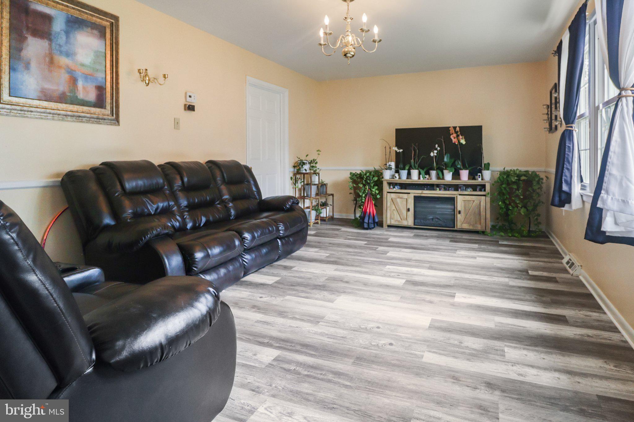 562 Wayne Ave, Vineland, NJ 08360 photo