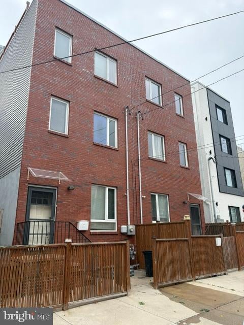 667 35th St, Philadelphia, PA 19104