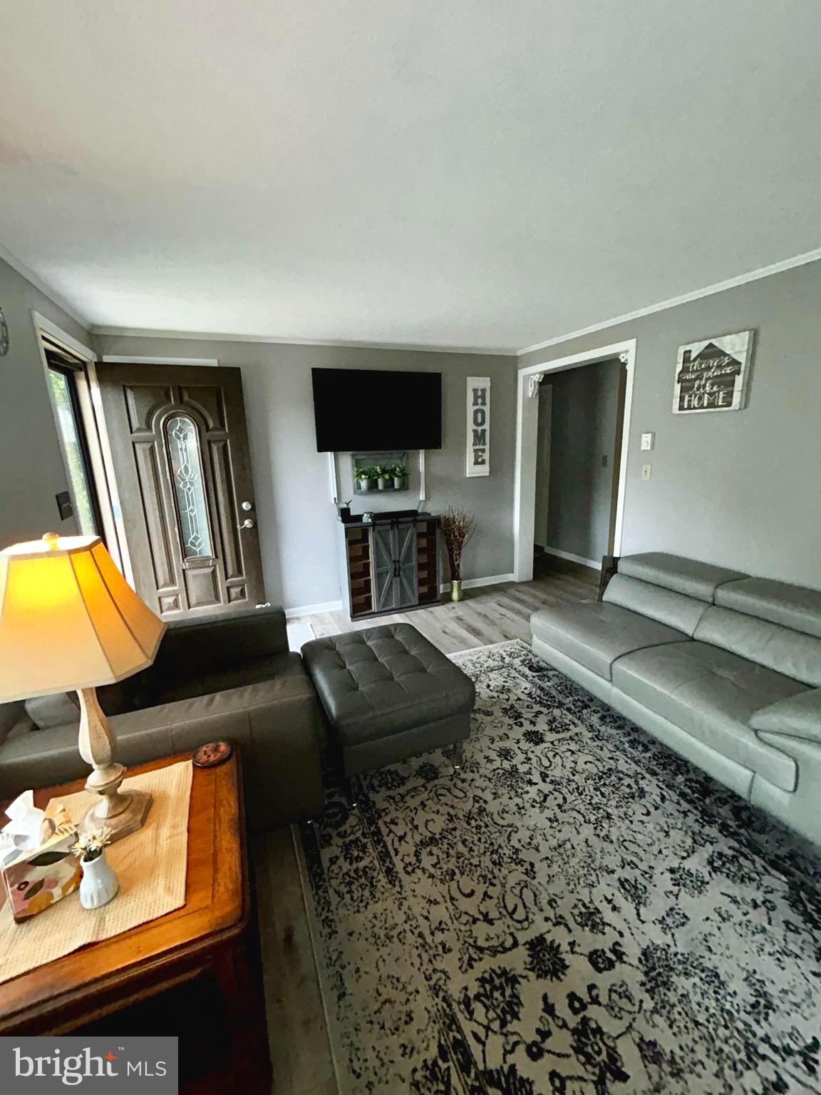 4 Corey Ln, New Oxford, PA 17350 photo
