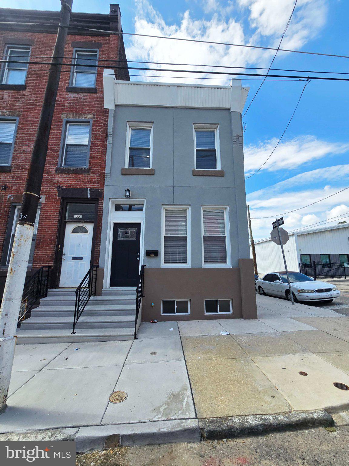 2222 10th St, Philadelphia, PA 19133