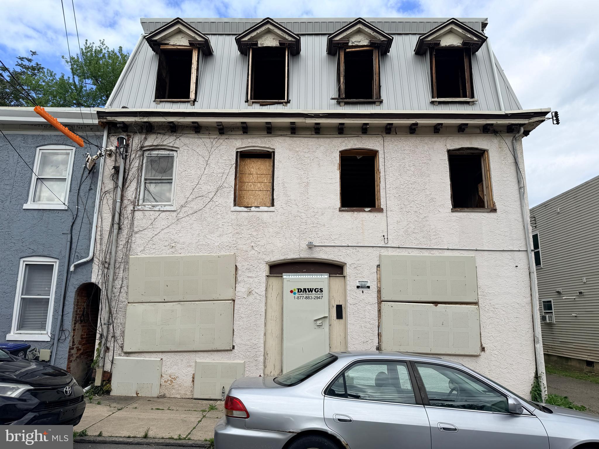 1113 Upland St, Chester, PA 19013