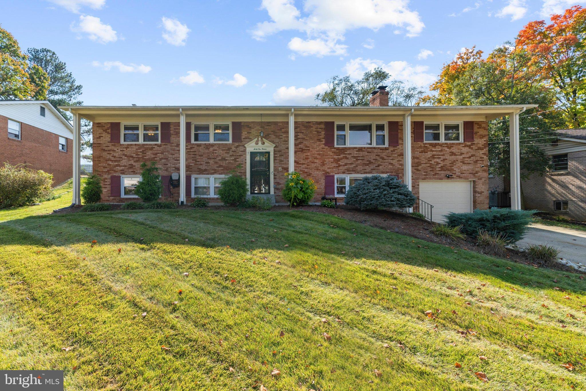 6112 Rayburn Dr, Temple Hills, MD 20748