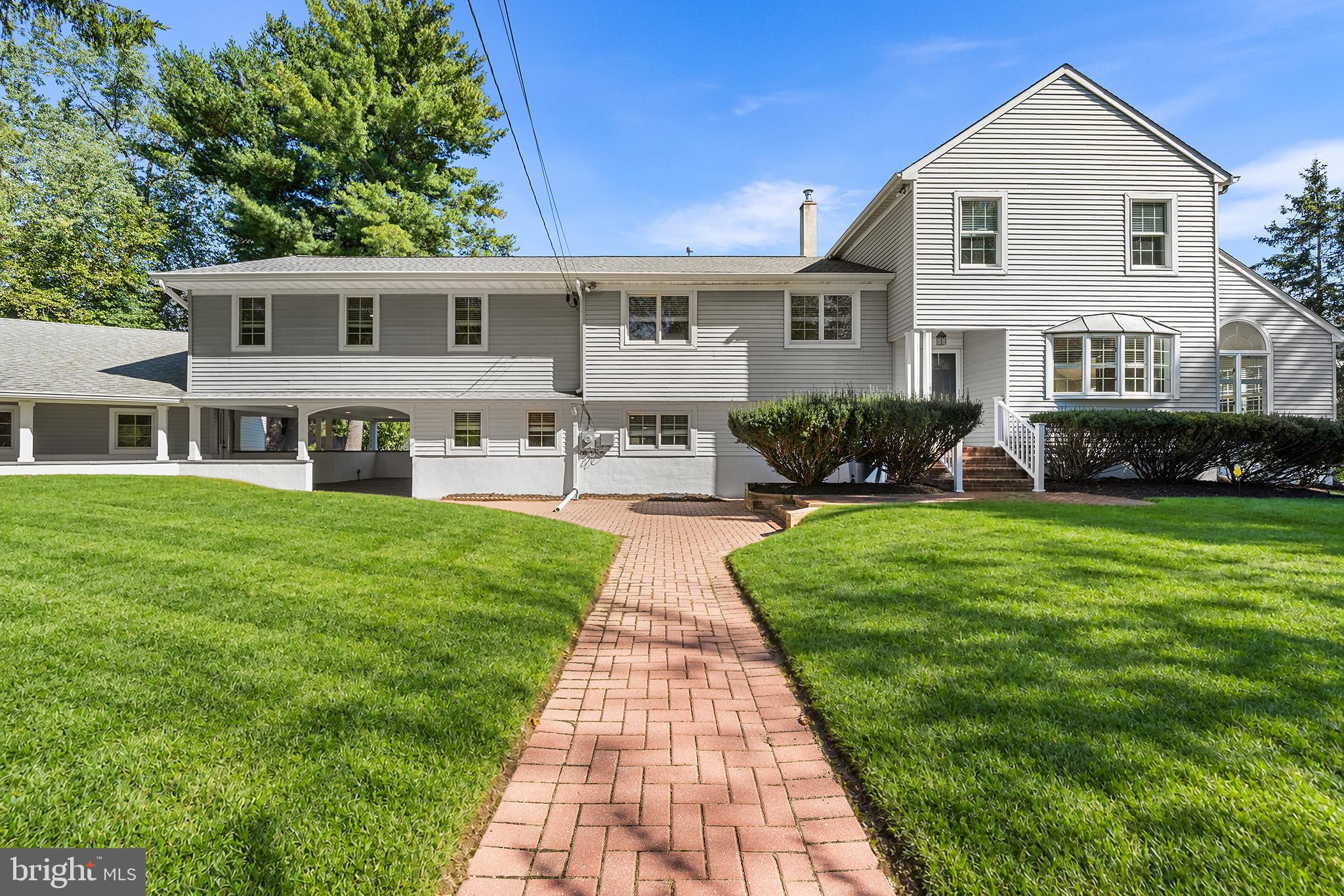 34 Prospect Ave, Plainsboro, NJ 08536