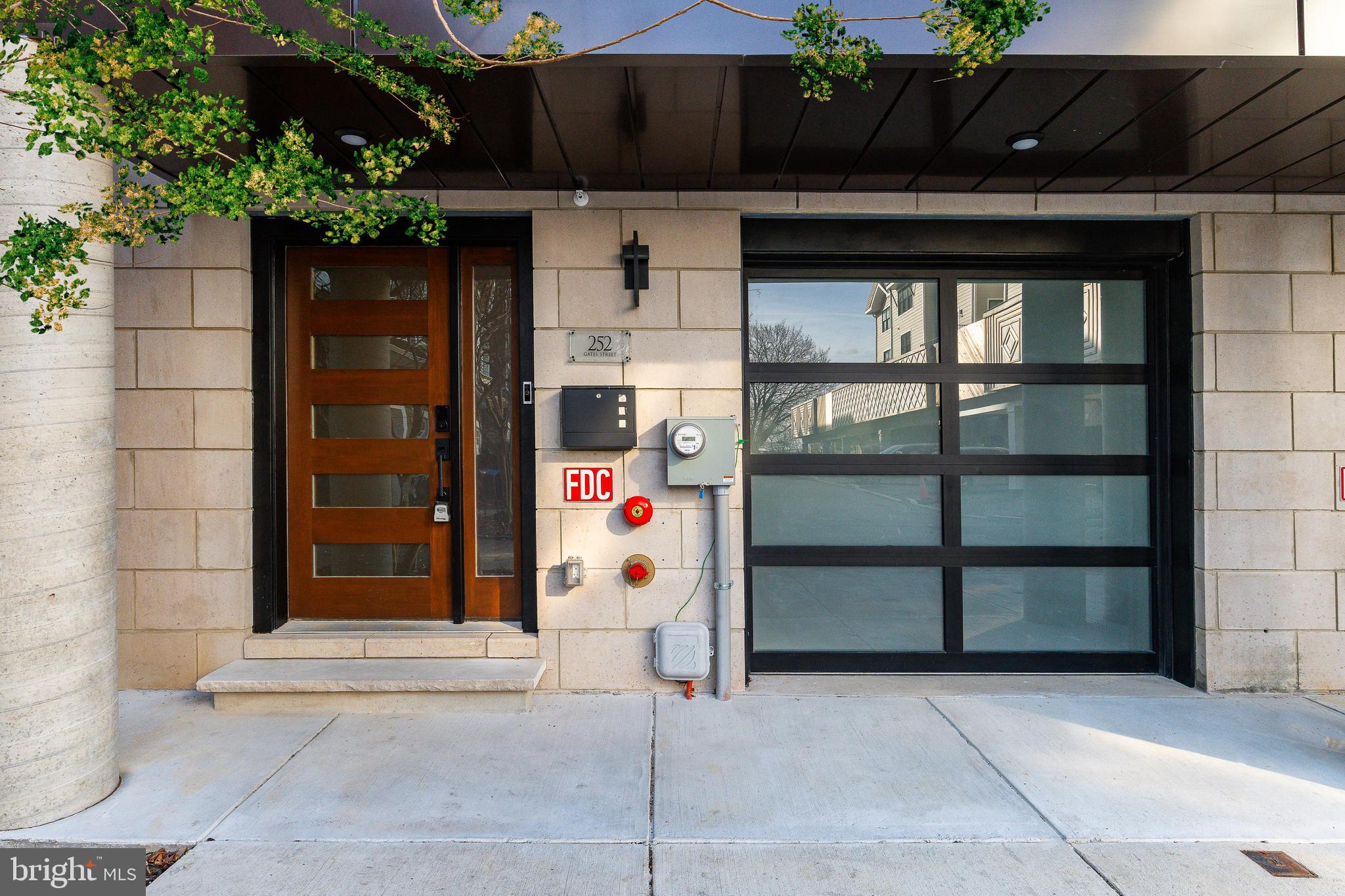 252 Gates St, Philadelphia, PA 19128 photo