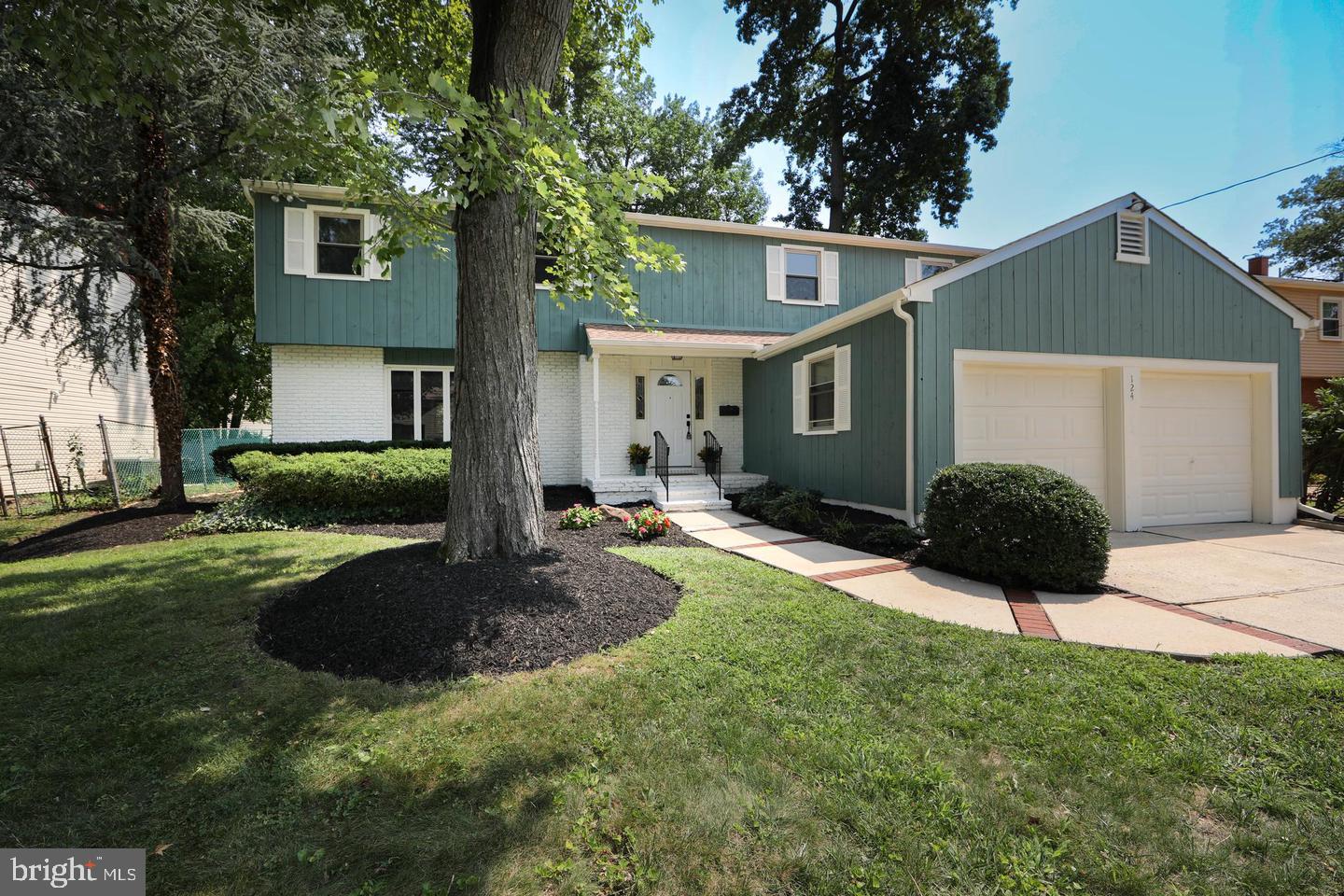 124 Greenvale Rd, Cherry Hill, NJ 08034